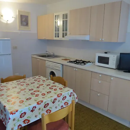 公寓 Mansarda Bilocale Vista Mare 利多尔德纳西奥尼